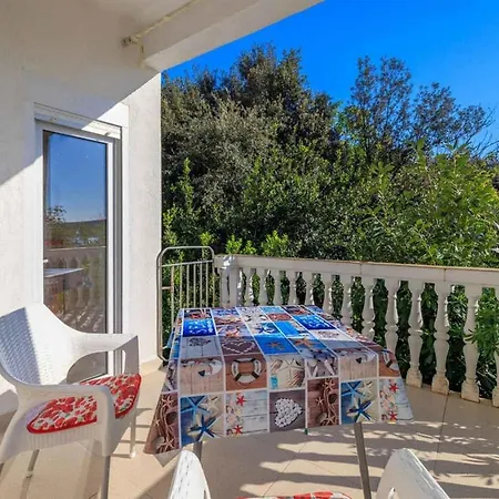 Apartment In Lopar/insel Rab 36282 *