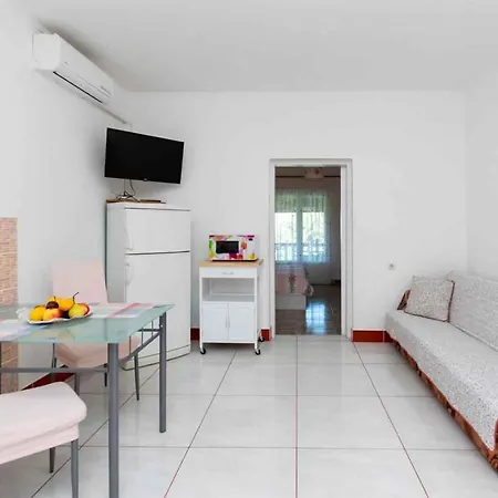 Апартаменты In - Insel Rab 36282 *